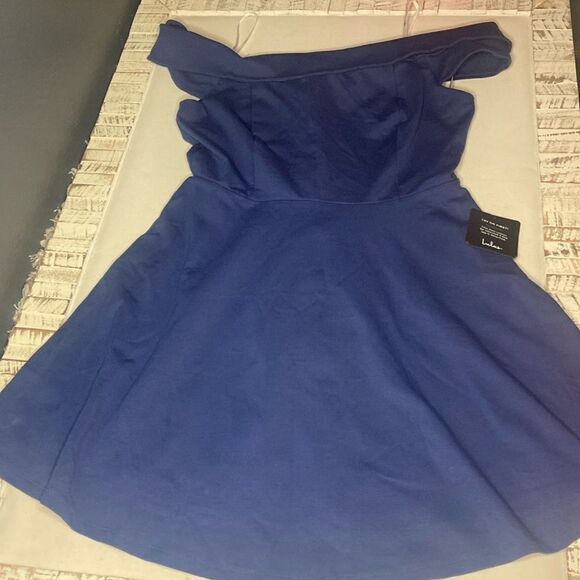 Lulu’s off the shoulder skater dress size extra large in blue NWT - Picture 1 of 6